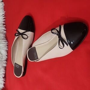 JEFFREY CAMPBELL NATURAL/BROWN PATENT BALLET CAP TOE MULE